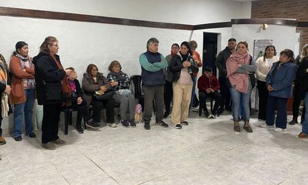 Asamblea por inseguridad en la Biblioteca Popular de San José del Rincón. Asamblea por inseguridad en la Biblioteca Popular de San José del Rincón.