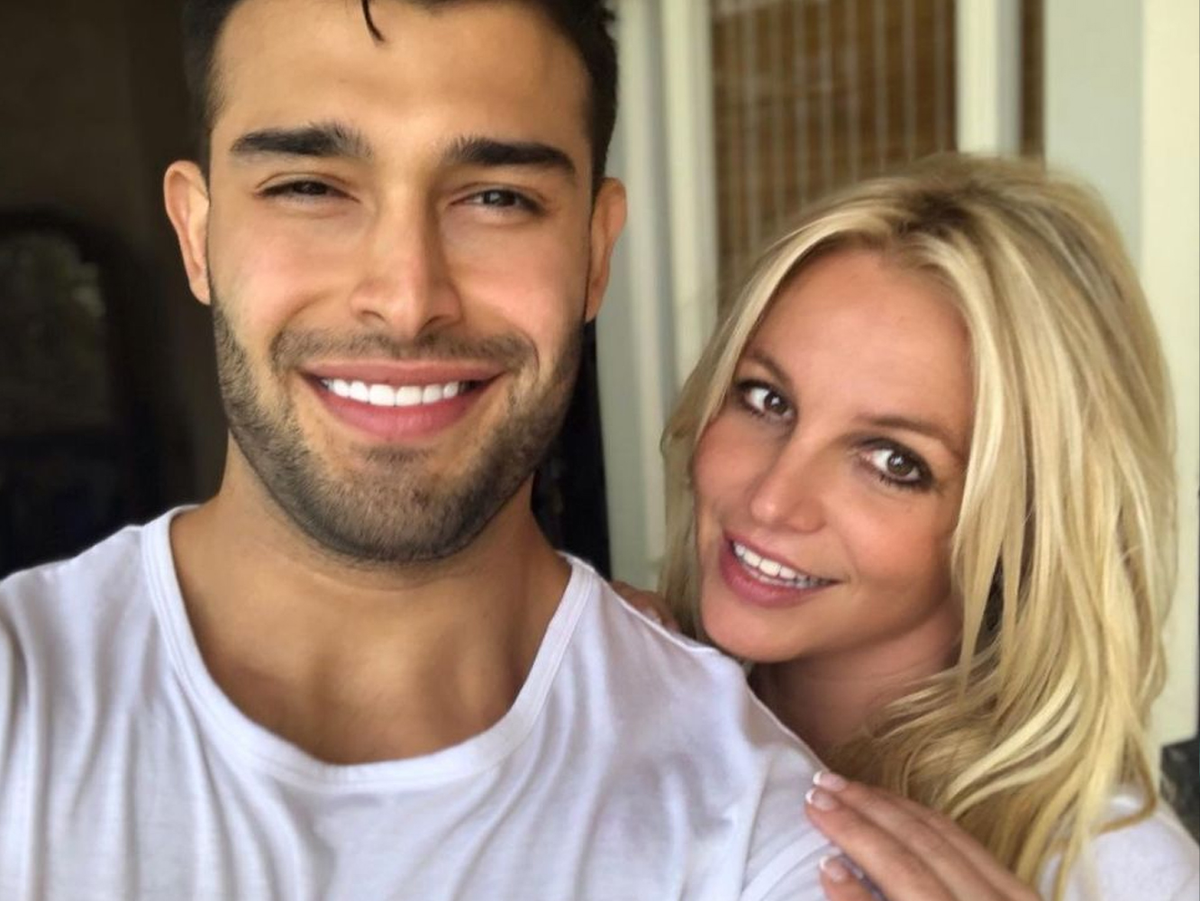 Britney Spears anunció que se casa hoy con su prometido Sam Ashgari