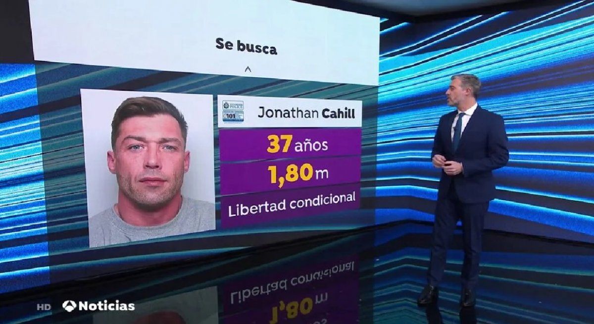 La policía publicó la foto de un fugitivo y estallaron las redes: ¿Rompe corazones o irrumpe casas?