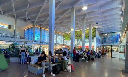 Mucho movimiento en la terminal de ómnibus de la ciudad de Santa Fe, en el último fin de semana largo del 2024. Mucho movimiento en la terminal de ómnibus de la ciudad de Santa Fe, en el último fin de semana largo del 2024.
