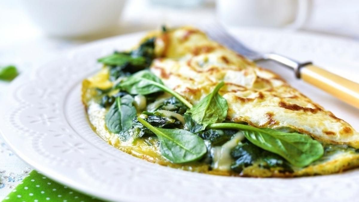Este omelette relleno es ideal para aquellos que buscan opciones bajas en carbohidratos pero llenas de sabor. Este omelette relleno es ideal para aquellos que buscan opciones bajas en carbohidratos pero llenas de sabor.