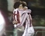 Fernando Husef Alí festeja el segundo gol tatengue en la goleada ante River: Imagen: Video 100 años de verdad - Luis Mino Producciones. Fernando Husef Alí festeja el segundo gol tatengue en la goleada ante River: Imagen: Video 100 años de verdad - Luis Mino Producciones.