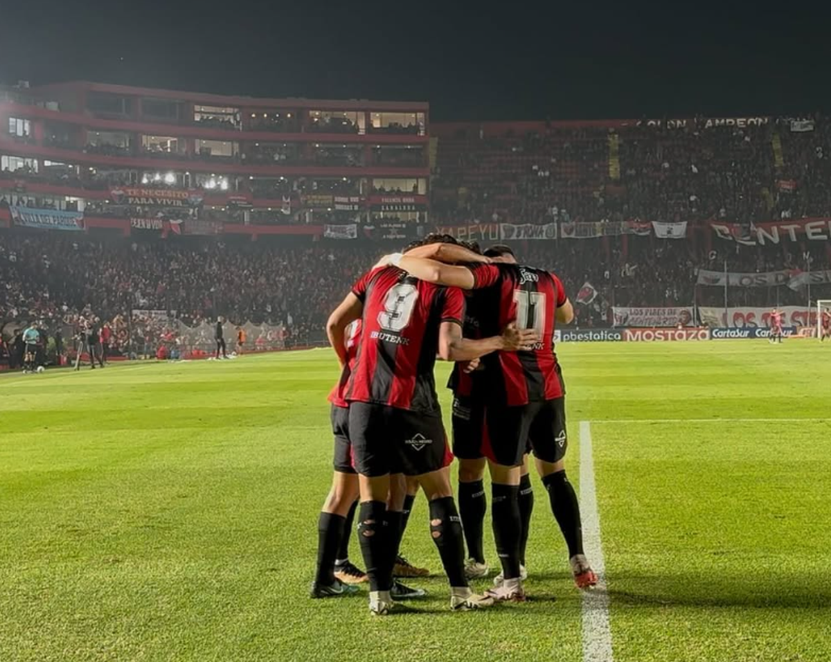En el debut de Yllana, Colón pierde contra Defensores de Belgrano