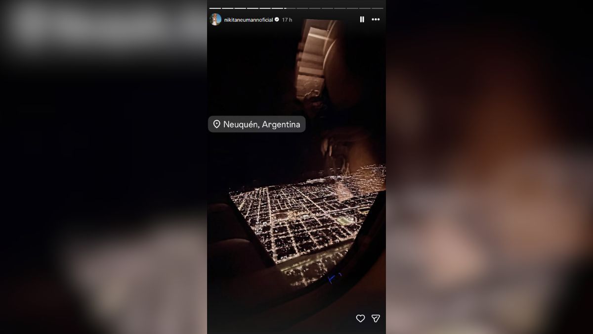 Nicole Neumann se mostró volando a Neuquén mientras su hija Allegra celebraba sus 15 años con Fabián Cubero. Nicole Neumann se mostró volando a Neuquén mientras su hija Allegra celebraba sus 15 años con Fabián Cubero.