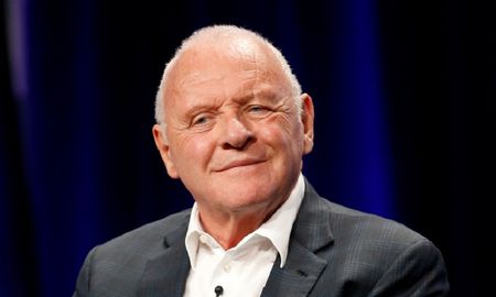 Anthony Hopkins en un panel de la serie Westworld durante la gira de prensa de verano de la Asociación de Críticos de Televisión de HBO en Beverly Hills, California, EE.UU., en 2016 Anthony Hopkins en un panel de la serie Westworld durante la gira de prensa de verano de la Asociación de Críticos de Televisión de HBO en Beverly Hills, California, EE.UU., en 2016