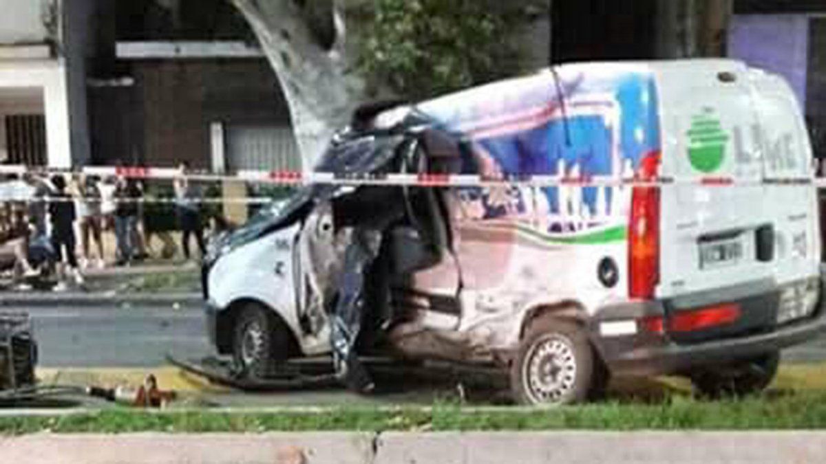 Así quedó la camioneta de Fabián Cragnolino luego del choque.