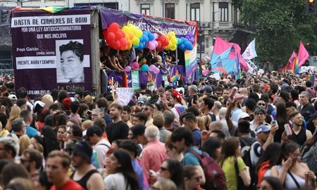 La multitudinaria manifestación en la ciudad de Buenos Aires duró casi 13 horas. La multitudinaria manifestación en la ciudad de Buenos Aires duró casi 13 horas.