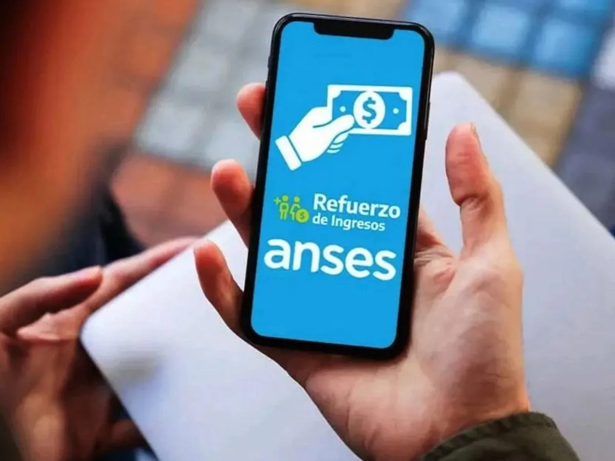 Trabajadores informales recibirán la devolución de IVA en compras de la canasta básica. Trabajadores informales recibirán la devolución de IVA en compras de la canasta básica.