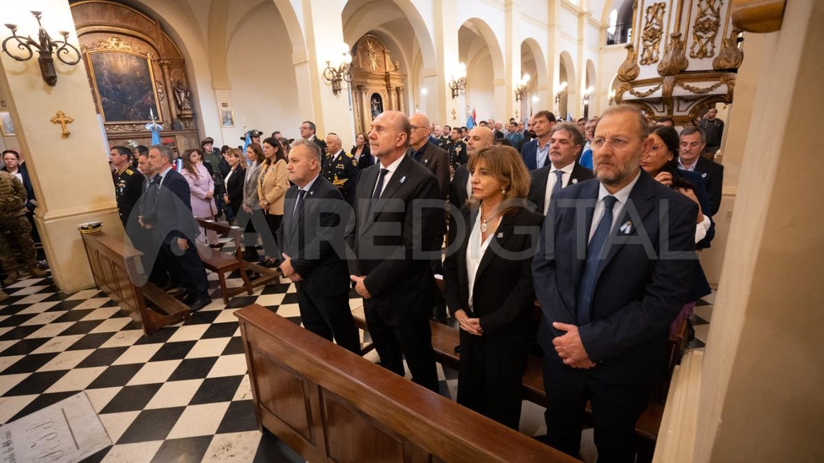El gobernador participó del tradicional Tedeum en la Catedral Metropolitana de la ciudad de Santa Fe. El gobernador participó del tradicional Tedeum en la Catedral Metropolitana de la ciudad de Santa Fe.