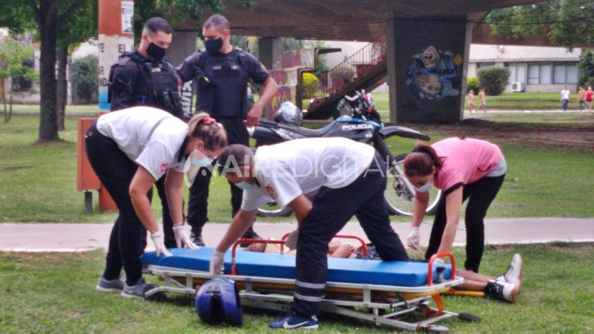 Uno de los motociclistas fue trasladado al Cullen inconsciente y en grave estado.