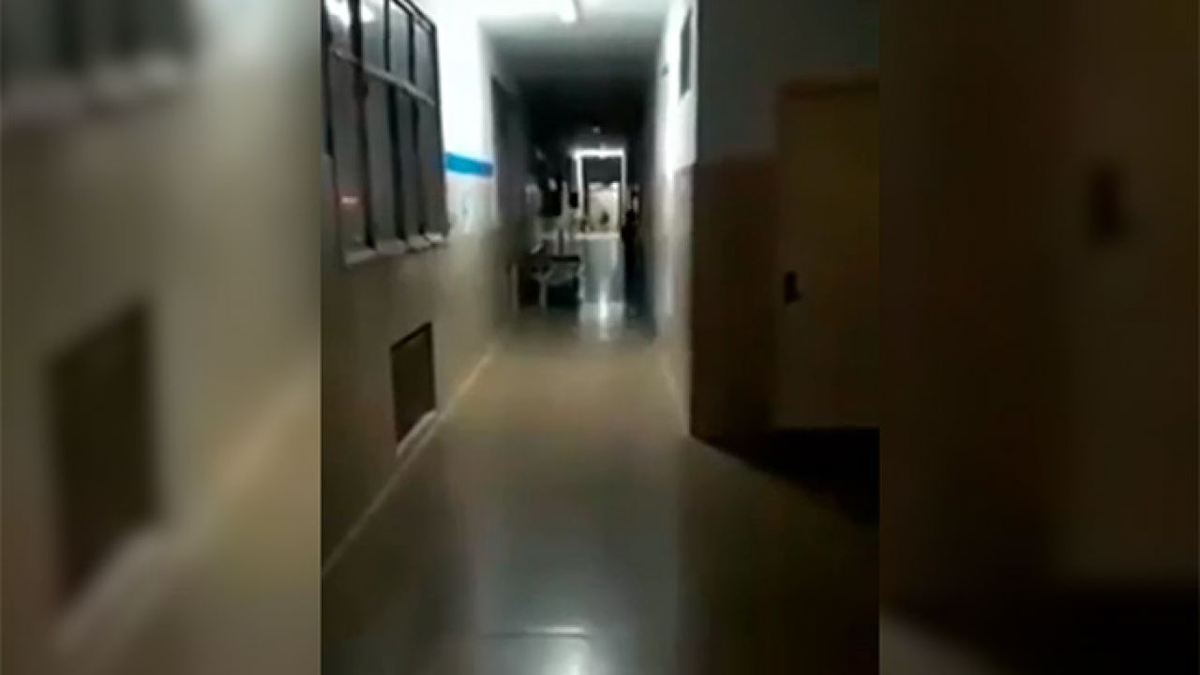 El sereno de una clínica de Chaco fotografió a un supuesto fantasma: No queda absolutamente nadie en el sector