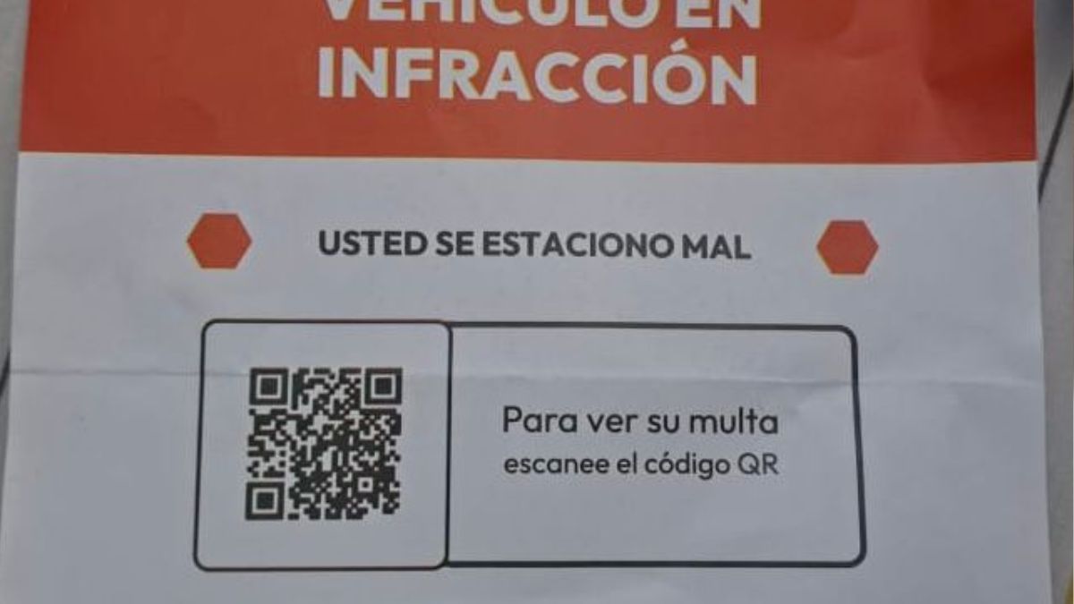 Una nueva estafa que utiliza un cartel con un código QR .