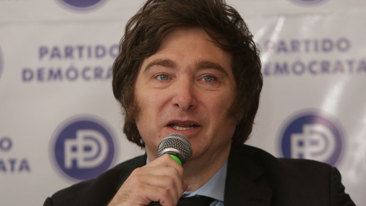 El libertario cruzó a la vicepresidenta tras sus cuestionamientos y la desafió a un debate sobre la inflación.&nbsp;