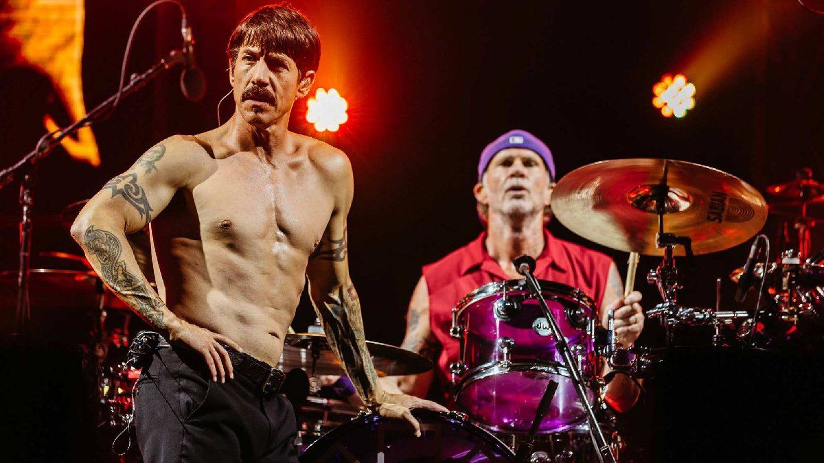 Red Hot Chili Peppers coparon River en el 2023.