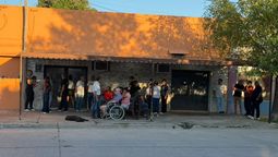 altText(San Cristóbal: continúa el velorio de Ian, el adolescente asesinado en el tiroteo en la escuela)}