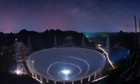 El gigante radiotelescopio chino Fast, de 500 metros. El gigante radiotelescopio chino Fast, de 500 metros.