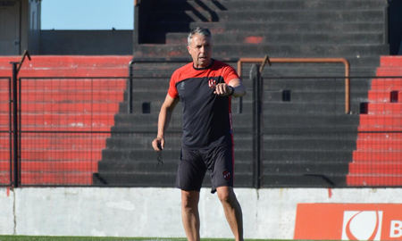 patronato confirmo la continuidad del entrenador gustavo alvarez patronato confirmo la continuidad del entrenador gustavo alvarez