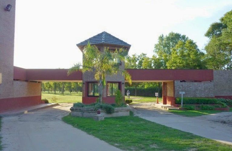 La esposa del hombre de 47 años lo encontró dentro de la pileta&nbsp;