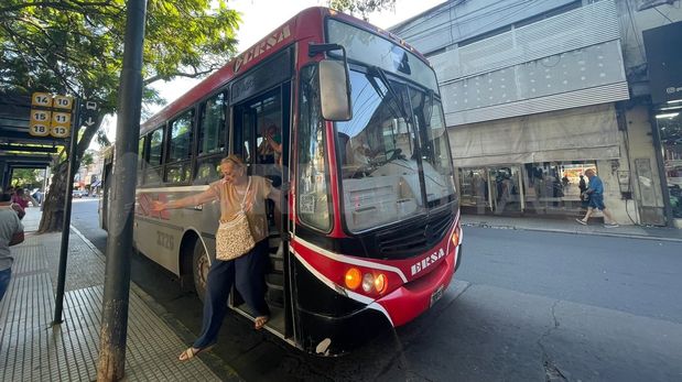 La Unión Tranviarios Automotor (UTA) llegó a un acuerdo con los empresarios y levantaron el paro previsto para miércoles, jueves y viernes.