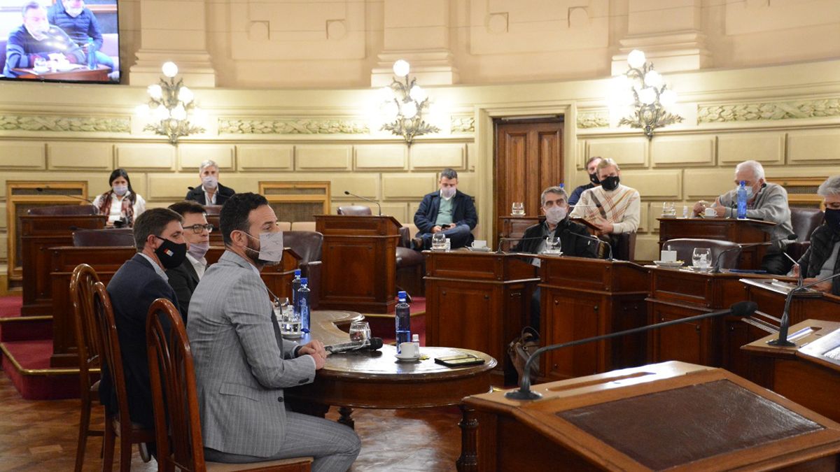 En contacto con Aire Digital, Roberto Sukerman calificó al encuentro de “muy bueno” e informó que el foco estuvo puesto en intentar sanar las relaciones entre ambos poderes del Estado.