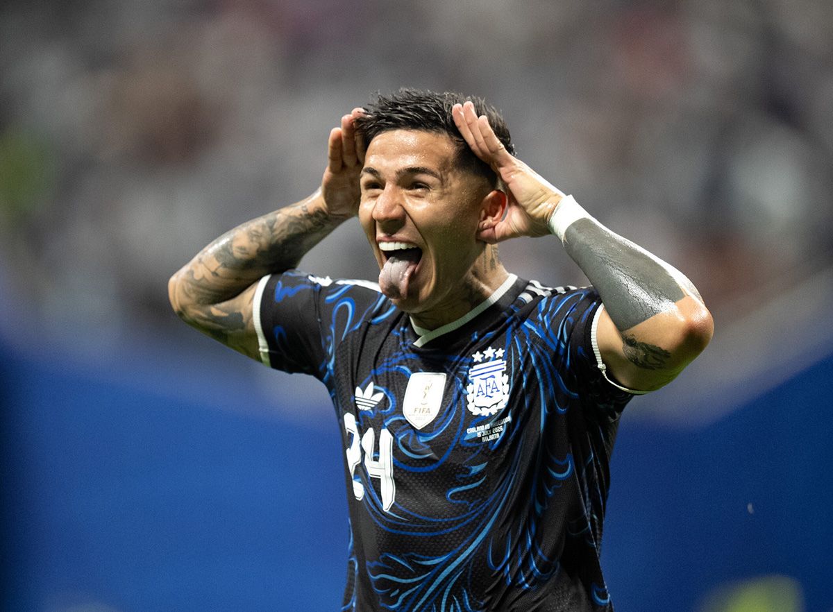 Enzo Fernández descendió a la locura tras el 1 a 1 parcial. Marcó el camino para la victoria de Argentina. Enzo Fernández descendió a la locura tras el 1 a 1 parcial. Marcó el camino para la victoria de Argentina.