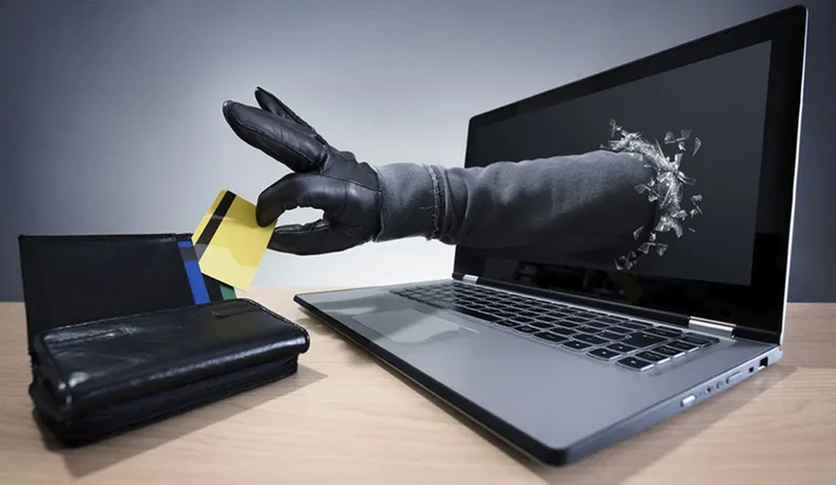 Los crímenes y las estafas virtuales son cada vez más comunes. Los crímenes y las estafas virtuales son cada vez más comunes.