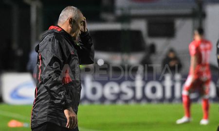 Los dos titulares de Colón que se pierden el partido contra Patronato. Los dos titulares de Colón que se pierden el partido contra Patronato.