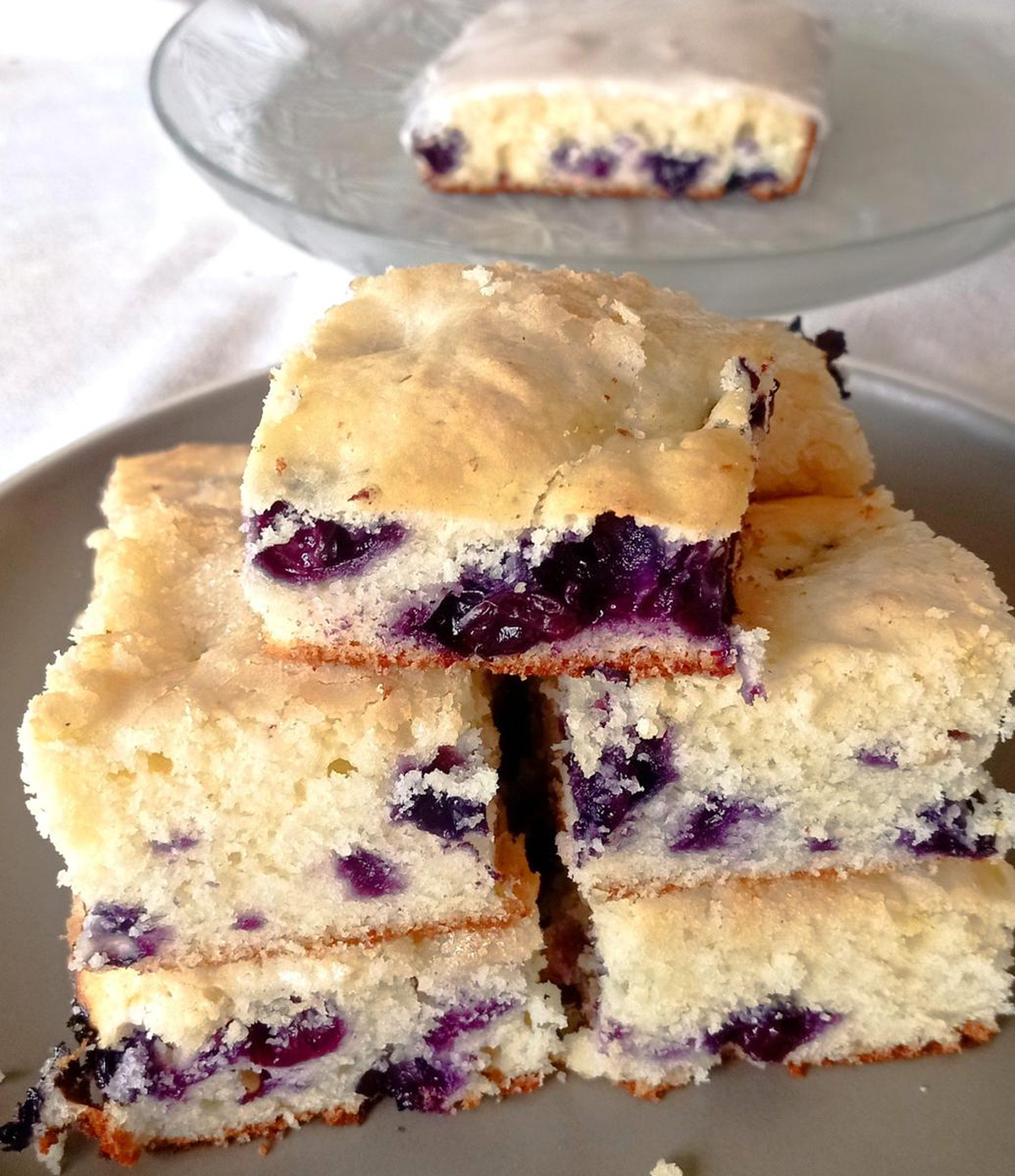 Los lemonies con arándanos son un postre que se caracteriza por su sabor ácido y una textura suave y tierna. Los lemonies con arándanos son un postre que se caracteriza por su sabor ácido y una textura suave y tierna.