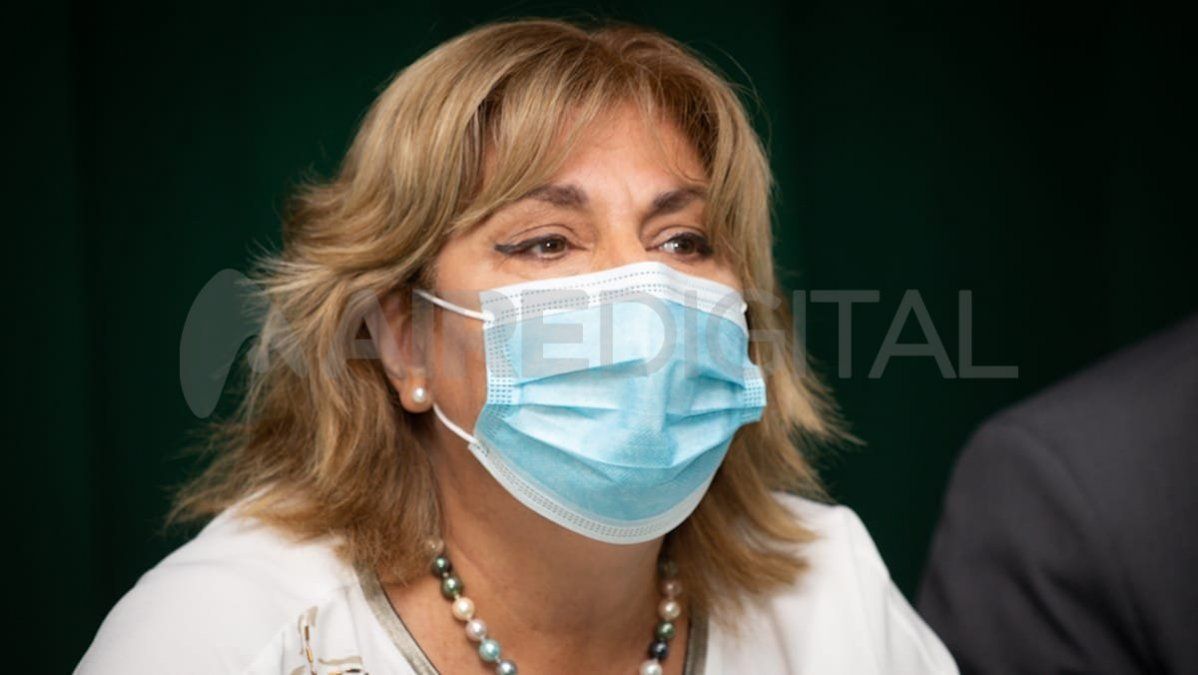 La ministra de Salud de Santa Fe, Sonia Martorano, dijo que hay indicios sobre un descenso de los contagios aunque advirtió una suba en las internaciones.