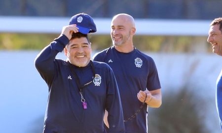 maradona volvio a entrenar a gimnasia y esgrima de la plata maradona volvio a entrenar a gimnasia y esgrima de la plata