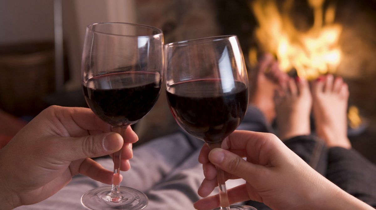 Al beber vino tinto, liberamos endorfinas en nuestro organismo, relajándonos y disfrutando más del momento.