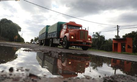 Los trabajos incluyen 3.400 metros de repavimentación de la RP Nº 5. Los trabajos incluyen 3.400 metros de repavimentación de la RP Nº 5.