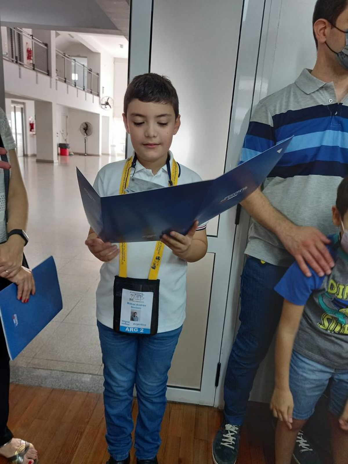 Mat&iacute;as Nocioni tiene doce a&ntilde;os y gan&oacute; la medalla de oro en las Olimp&iacute;adas Internacionales de Matem&aacute;tica.&nbsp;