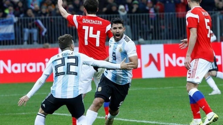 Agüero, el tercer goleador histórico de la Selección