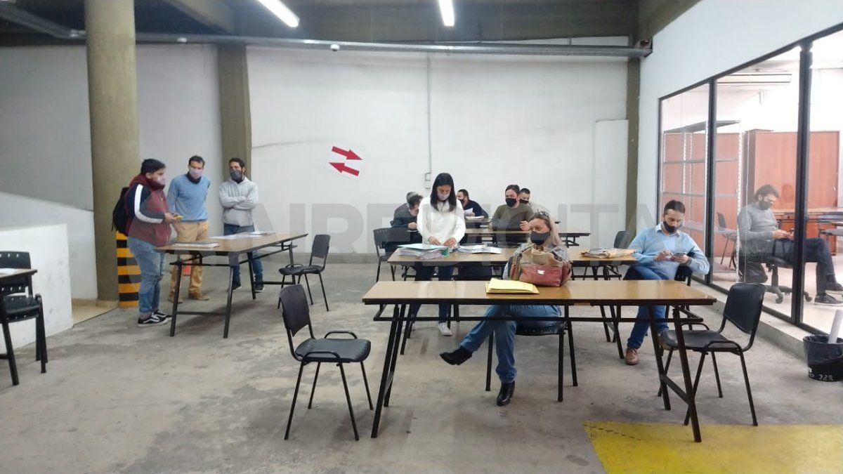 En la Secretaría Electoral de Santa Fe reciben hasta la media noche de este lunes las listas para las Paso 2021.
