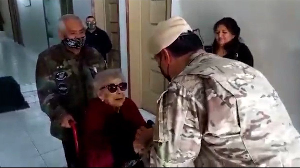 La banda de música de la VIII Brigada de Montaña le brindó un emotivo homenaje a María Delicia Rearte.