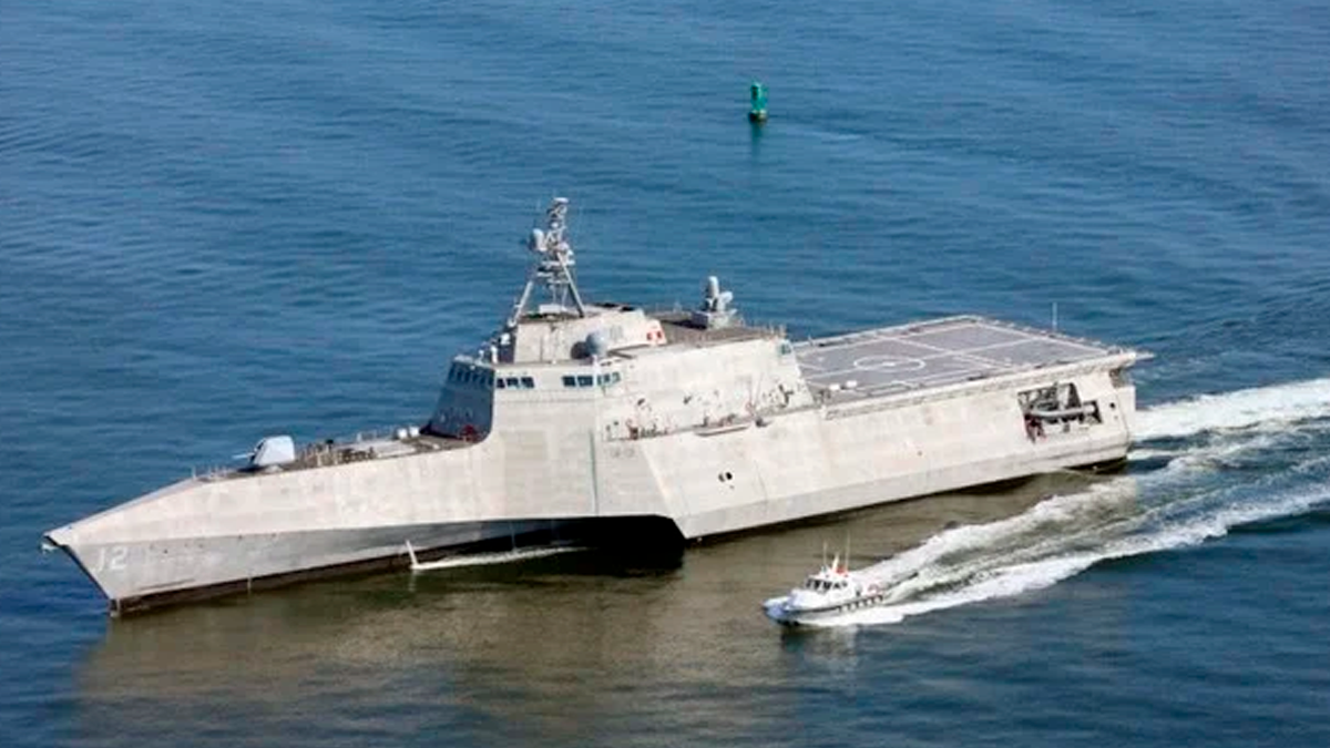 El nuevo clip sin clasificar muestra a los marineros a bordo del Omaha observando hasta nueve ovnis que vuelan a&nbsp;velocidades cercanas a los 250 kilómetros por hora.Mierda