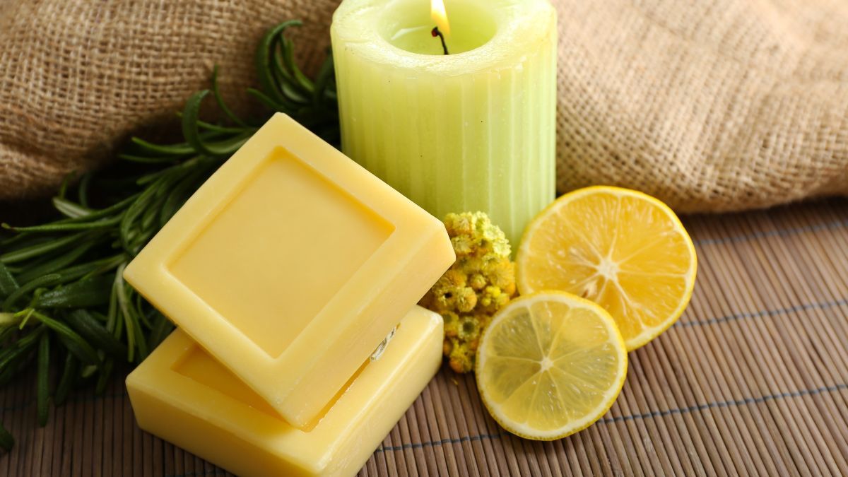 El romero y limón ayuda a limpiar la energía y perfumar el hogar.