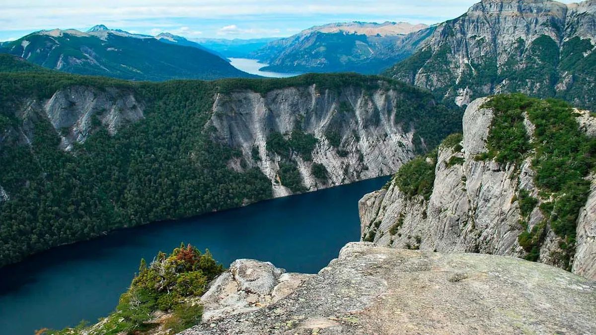 La Patagonia argentina volvió a destacarse como epicentro del trekking y motor del turismo de naturaleza en la región. La Patagonia argentina volvió a destacarse como epicentro del trekking y motor del turismo de naturaleza en la región.