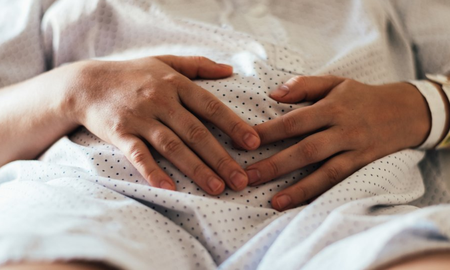 Enfermeras filmaron a un cirujano acusado de abusar de pacientes sedadas. Enfermeras filmaron a un cirujano acusado de abusar de pacientes sedadas.