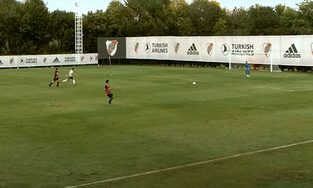 La Reserva de Colón cayó por goleada 7-0 ante River y el defensor sabalero Román Barreto tuvo la desgracia de anotar dos goles en contra.