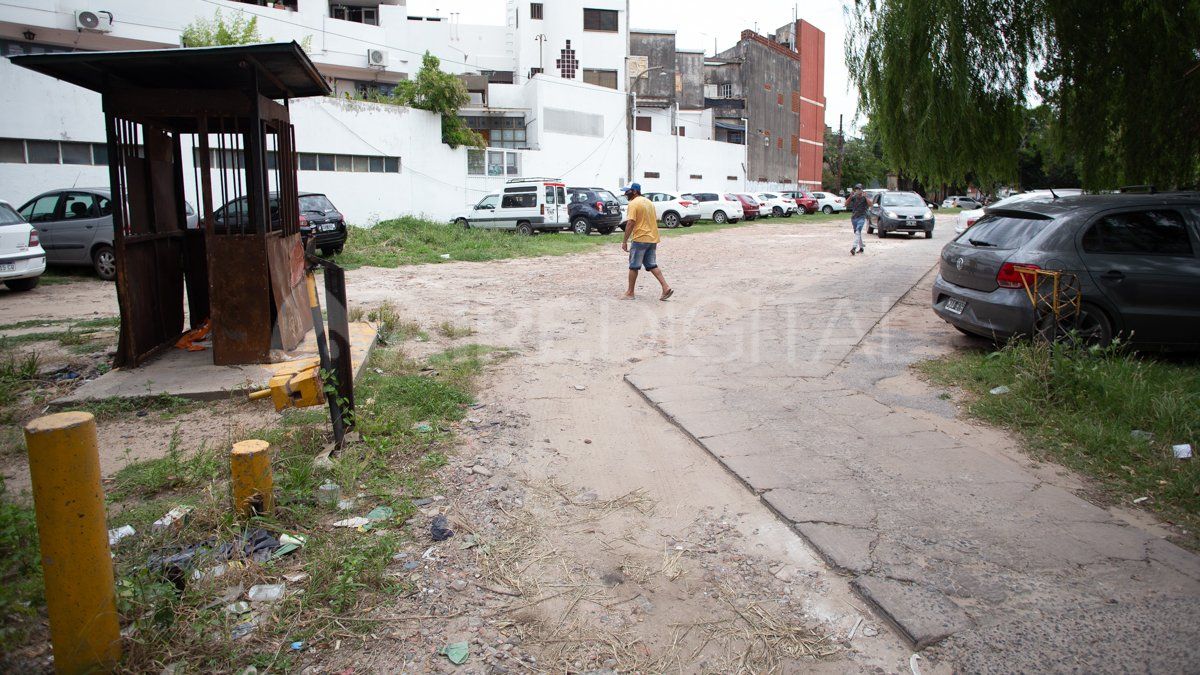 Un lugar clave de la ciudad de Santa Fe se encuentra usurpado y se convirtió en una zona de riesgo