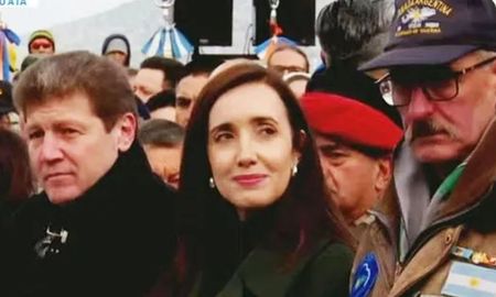 Villarruel encabezó este miércoles un acto homenaje a los héroes de Malvinas. Villarruel encabezó este miércoles un acto homenaje a los héroes de Malvinas.
