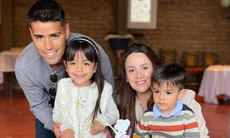 Gerónimo Poblete junto a su esposa y sus dos hijos. Gerónimo Poblete junto a su esposa y sus dos hijos.