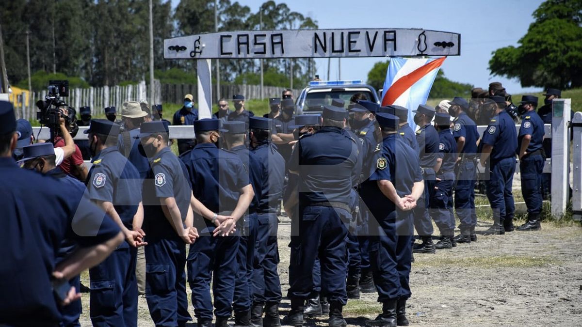 Operativo policial para el desalojo de Casa Nueva.