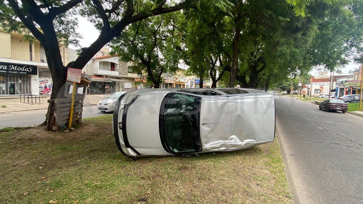 El accidente se produjo en la intersección de calle Risso y Av. Aristóbulo del Valle de la ciudad de Santa Fe.