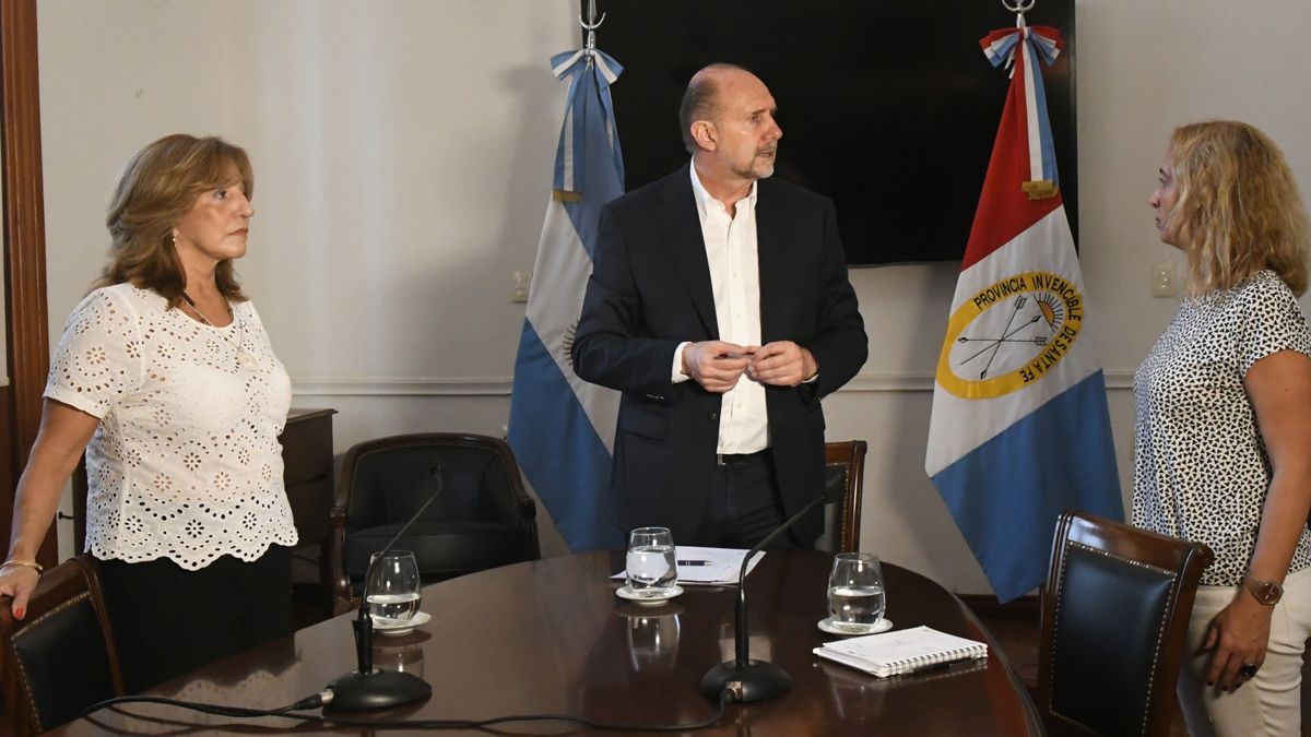 Transfieren $1.000 millones a municipios y comunas santafesinas para combatir al coronavirus