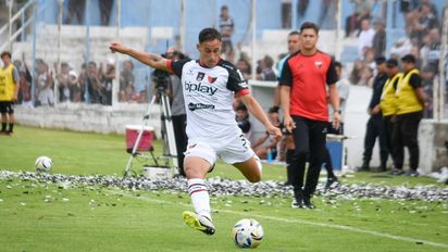 Colón y Central Norte igualaron sin goles en un aburrido partido en Salta