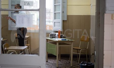 Las escuelas e institutos nocturnos redujeron sus horarios de cursado. Las escuelas e institutos nocturnos redujeron sus horarios de cursado.
