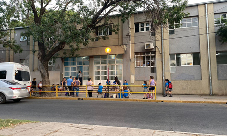 Los padres de la escuela Padre Monti presentaron una nota para que las autoridades acondicionen las aulas. Los padres de la escuela Padre Monti presentaron una nota para que las autoridades acondicionen las aulas.